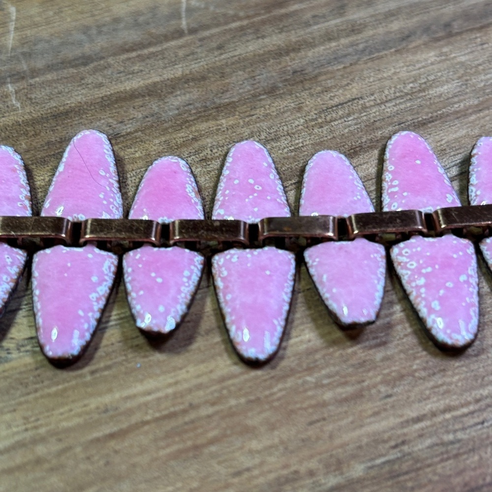 Matisse pink enameled copper bracelet - Picture 4 of 11